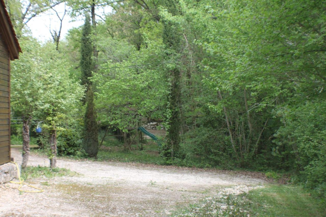 Les Gites Des Guezoux Vaunac  Exterior foto